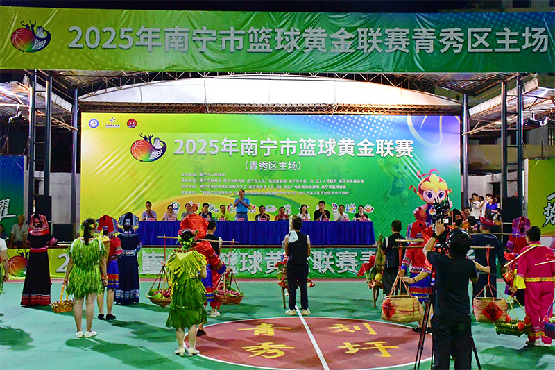 全民健身, 装扮一新, 为家乡的农