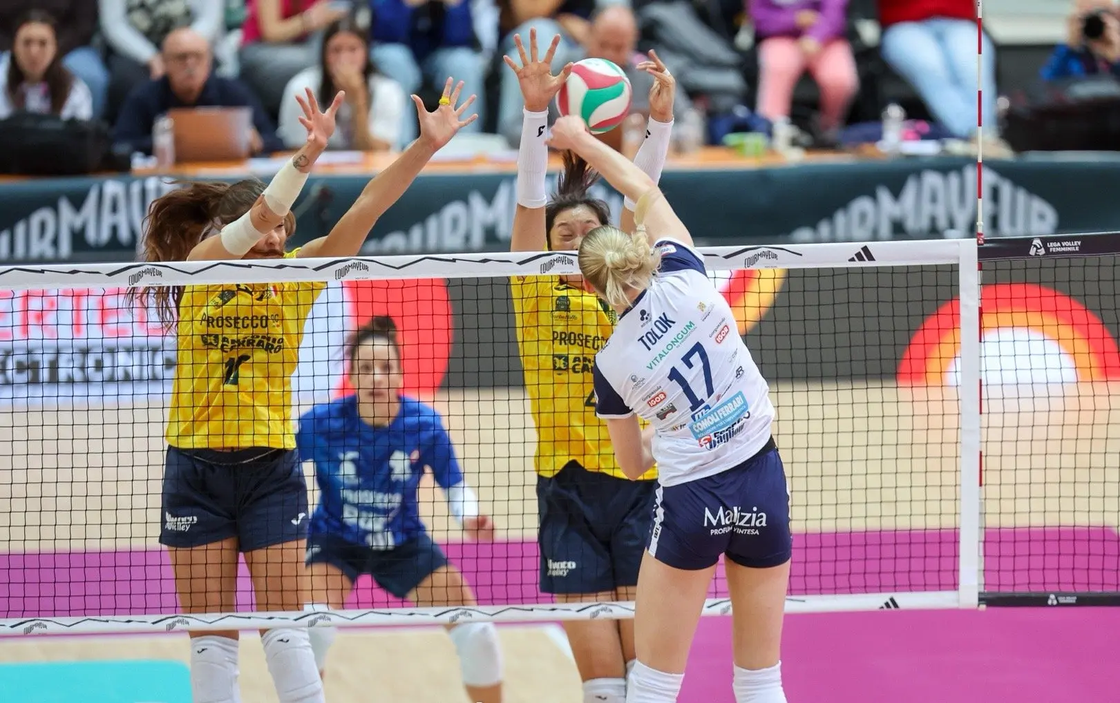 仅仅, div, div 仅仅, div, div